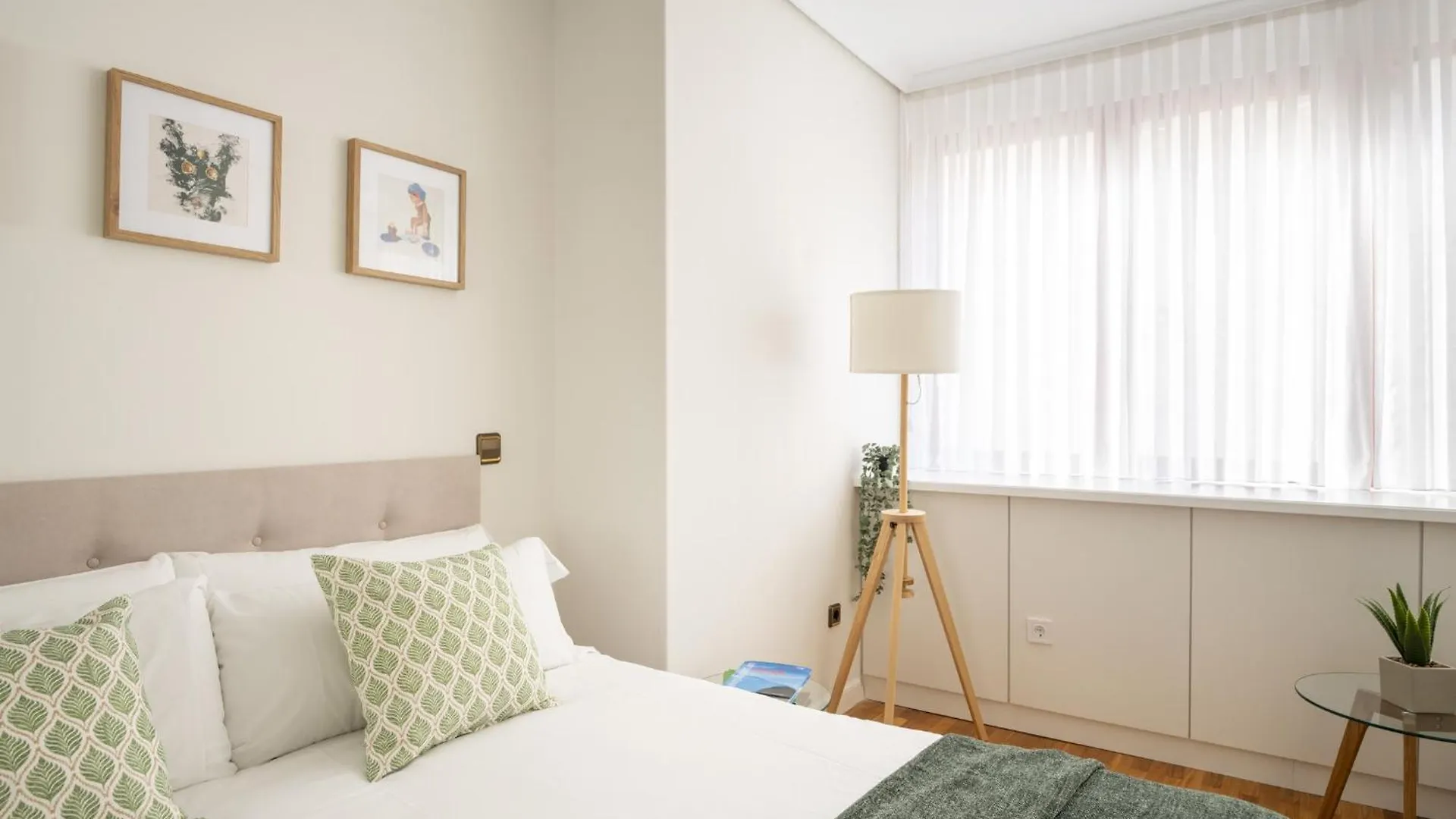 Apartamento Ideal Al Lado De La Catedral Santander 0*,  İspanya